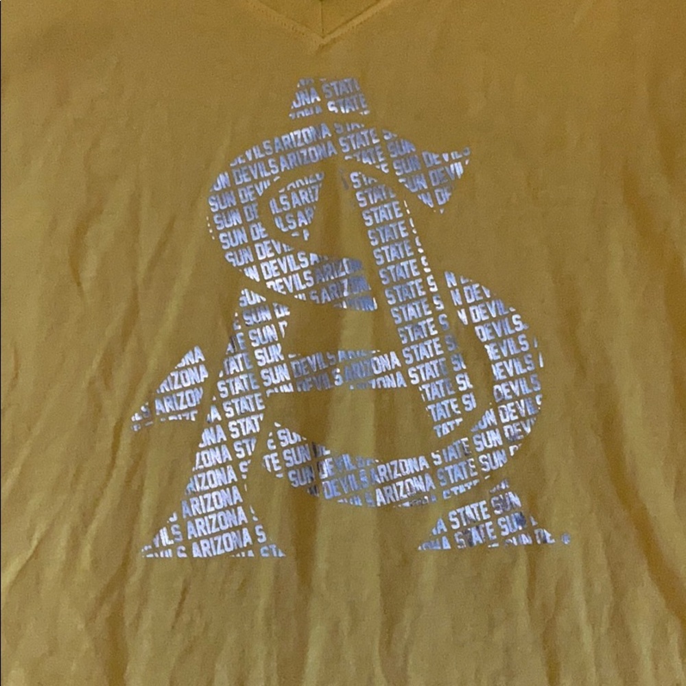 ASU v neck tee
